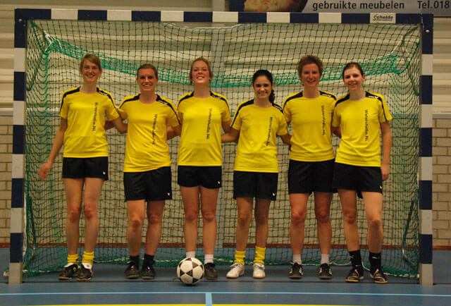 Waterstudio.NL Sponsors Girls Soccer Team